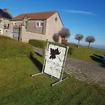 La Clé Des Champs Bed & Breakfast 3*