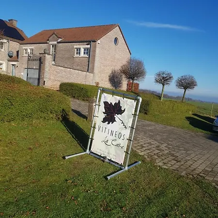 La Cle Des Champs Bed & Breakfast 3*