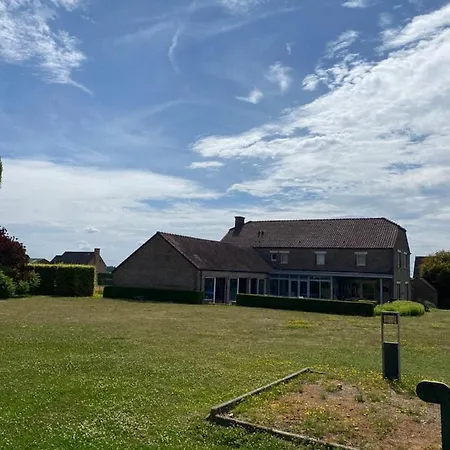 B&B La Cle Des Champs 3*