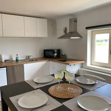 B&B La Cle Des Champs 3*