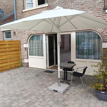 La Cle Des Champs Bed & Breakfast 3*