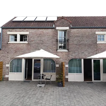 Bed & Breakfast La Cle Des Champs 3*